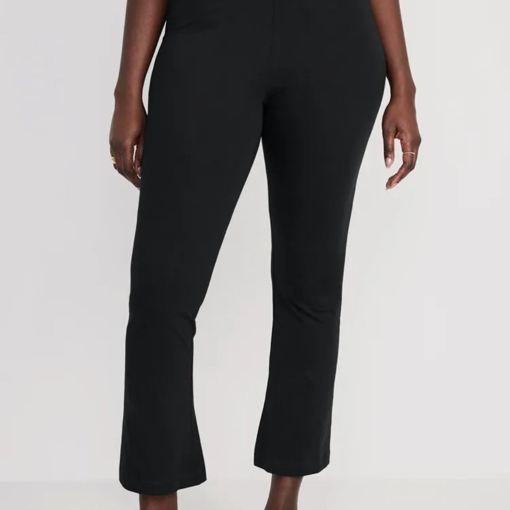 Old Navy Black High Waisted Cropped Flare Leggings / Tall/ L & XL - Picture 3 of 10
